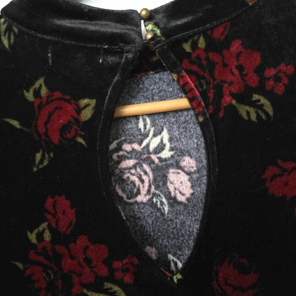 Falls Creek Womens Dark Floral Velvet Dress Size XL Black Stretch Whimsigoth - Picture 6 of 11